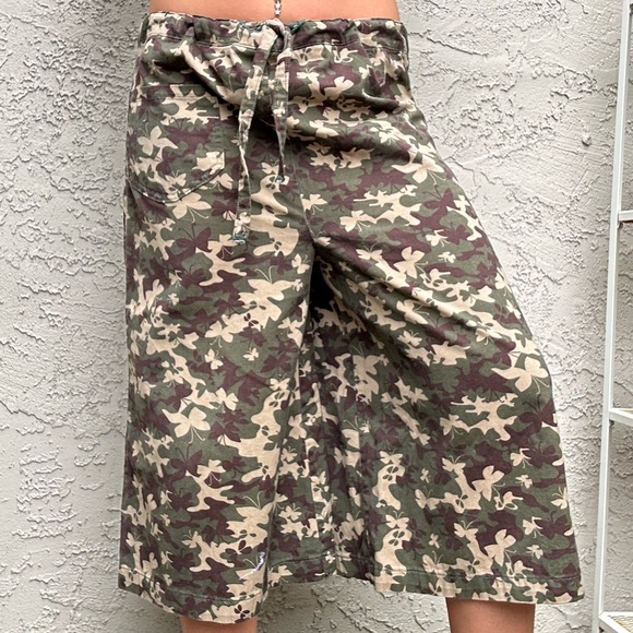 Y2k Handmade Camouflage Butterfly Pants - Picture 8 of 10
